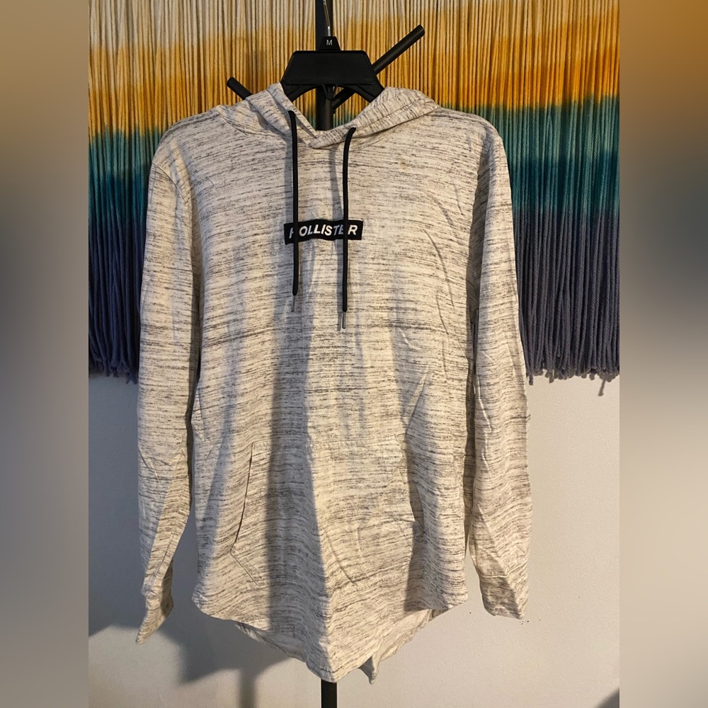 Men’s Hollister Long Sleeve Hoodie Top- Medium
